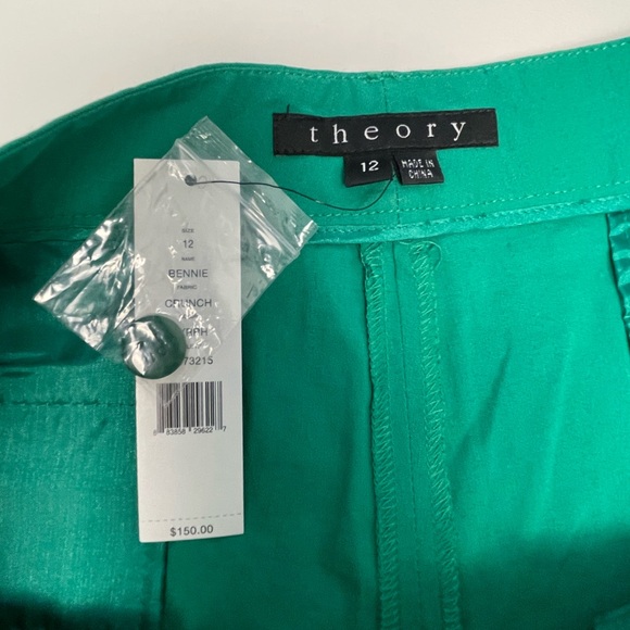 Theory NWT Green Bennie Tailored Shorts size 12 - Picture 2 of 4